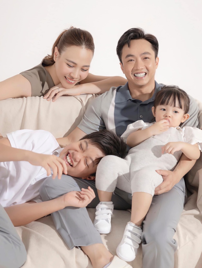Cường Đô La tung loạt ảnh gia đình, con trai Subeo chiếm spotlight với ngoại hình giống bố y đúc - Ảnh 4.