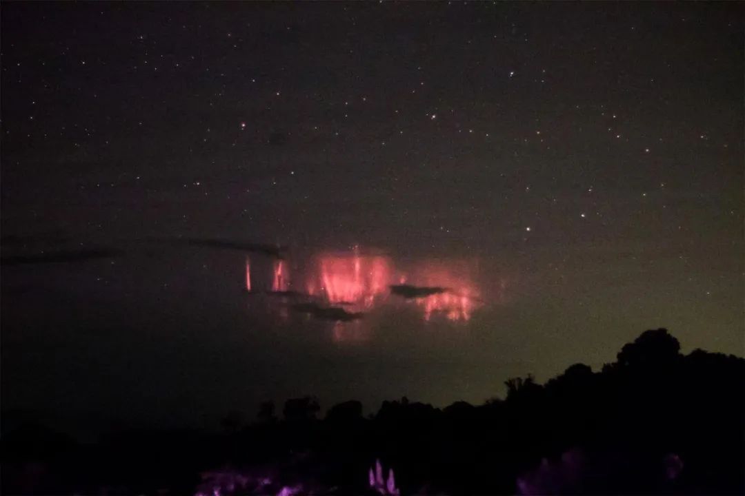 &quot;Sứa đỏ khổng lồ&quot; xuất hiện trên bầu trời sau cơn bão, hiện tượng bí ẩn đã được nhà khoa học giải mã - Ảnh 11.