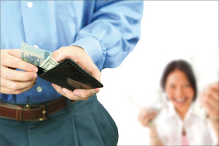 Bị gọi đến nhà hàng trả 8 triệu đồng tiền ăn, tôi muốn chia tay bạn gái - Ảnh 1. Bị gọi đến nhà hàng trả 8 triệu đồng tiền ăn, tôi muốn chia tay bạn gái - Ảnh 1.