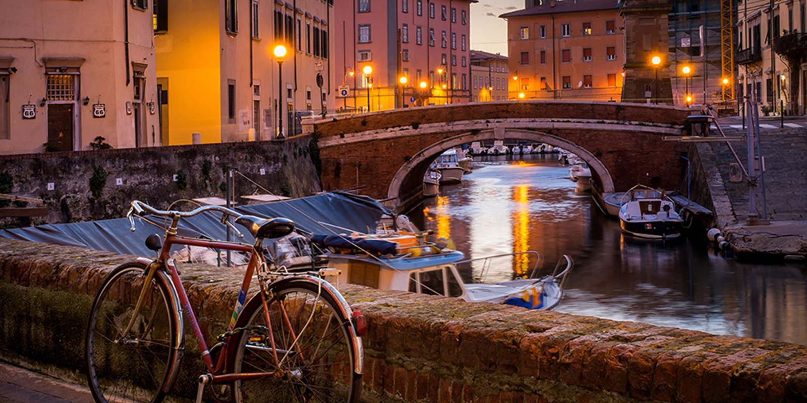 Thành phố mang tiếng 'dị biệt' vùng Tuscany, e ấp ẩn mình giữa Florence và Pisa danh tiếng - Ảnh 2.