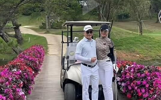 Shark Bình vui vẻ đi đánh golf cùng Phương Oanh, vợ liền cao tay đăng clip con gái khuyên "đi bước nữa"