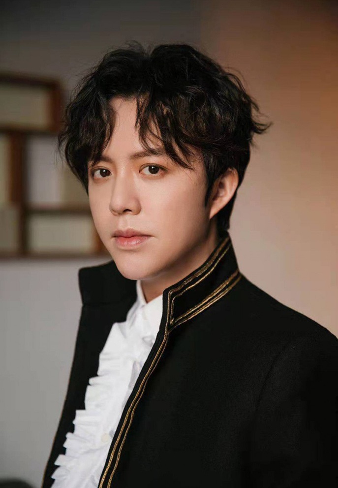 Sự sa ng&atilde; v&agrave; c&aacute;i gi&aacute; đắng ngắt của loạt t&agrave;i tử, minh tinh mua b&aacute;n d&acirc;m - Ảnh 2.