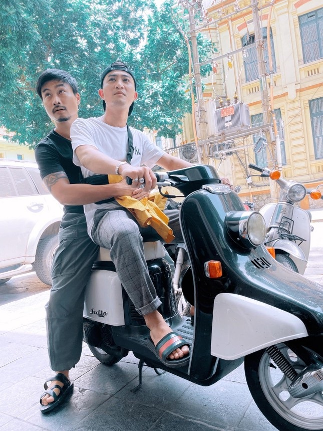 Những vai diễn lạ nhất màn ảnh Việt: Đang &quot;hóng chuyện&quot; được mời đóng phim - Ảnh 5.