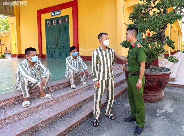 'Nữ quái' buôn ma tuý được đặc xá: 'Chỉ muốn về nhà làm ruộng, sống bình yên' - Ảnh 2.