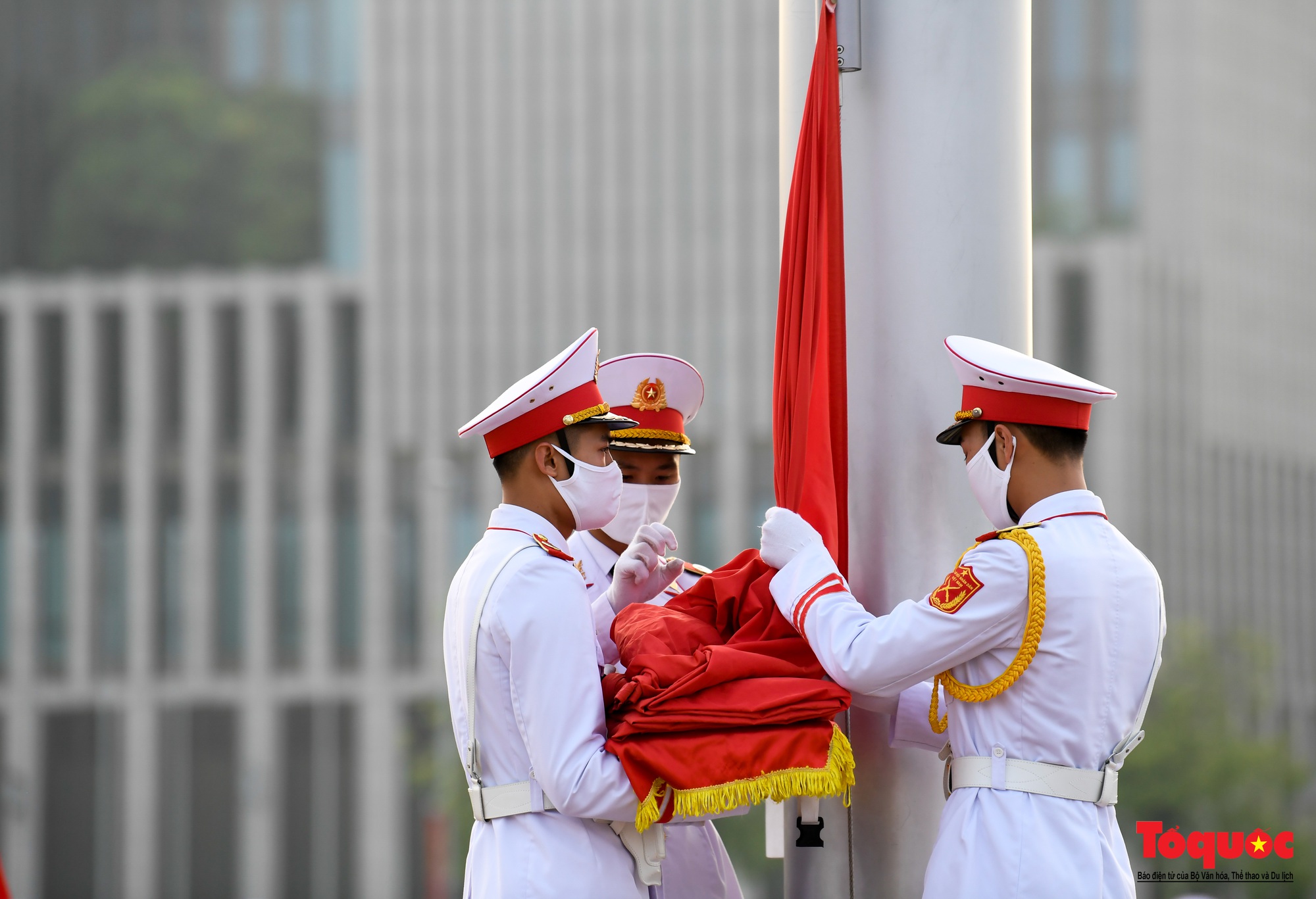 Thiêng liêng nghi Lễ thượng cờ tại Quảng Trường Ba Đình những ngày tháng 9 lịch sử - Ảnh 10.