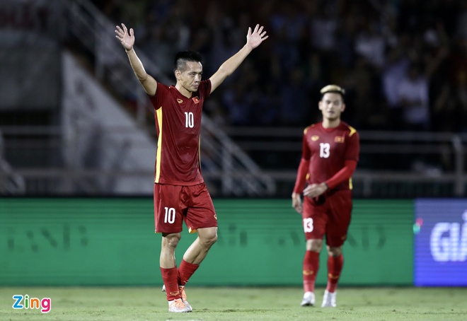 Tuyển Việt Nam thắng Singapore 4-0 - Ảnh 2.