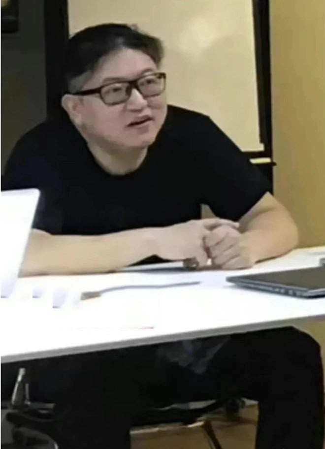 H&agrave;ng trăm nữ sinh Học viện Điện Ảnh Bắc Kinh tố bị thầy gi&aacute;o cưỡng hiếp - Ảnh 3.