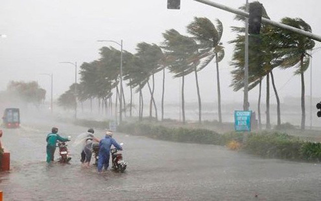 Cảnh báo mưa cường độ lớn, tổ hợp thiên tai xảy ra khi bão Noru tiến vào biển Đông - Ảnh 1.