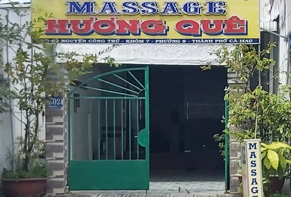 Phạt cơ sở massage để xảy ra mua bán dâm ở Cà Mau - Ảnh 1.