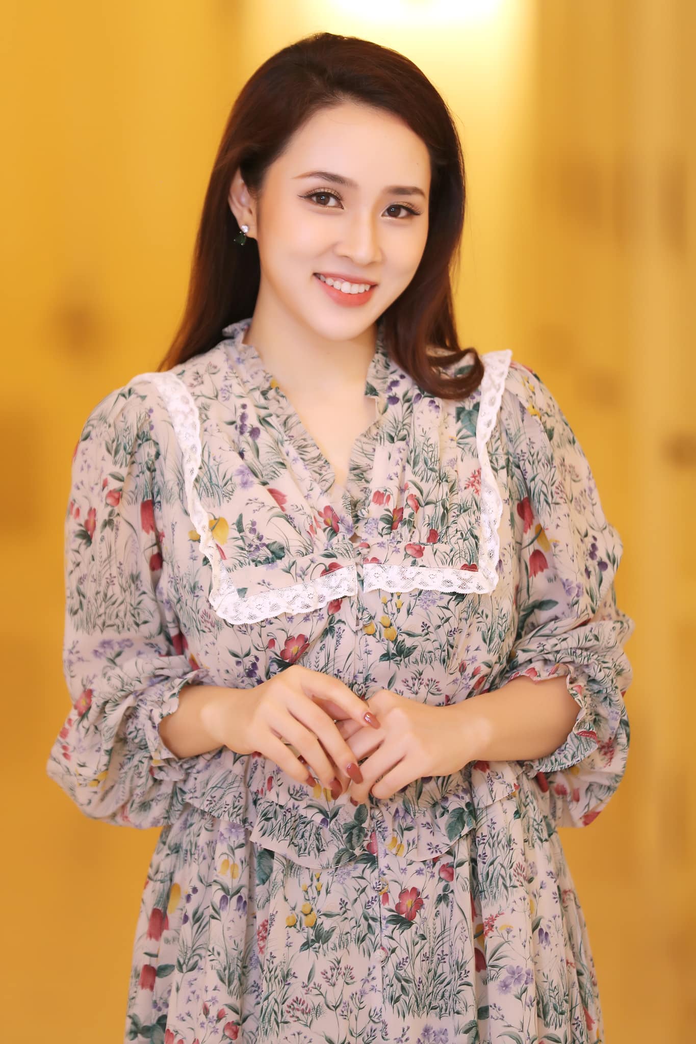 Với giọng hát ngọt ngào và phong cách trẻ trung, Bảo Trâm Vietnam Idol đang là một trong những nghệ sĩ được yêu thích nhất trong làng âm nhạc Việt Nam. Hãy thưởng thức những hình ảnh của cô để cảm nhận sự trẻ trung và năng động của cô.