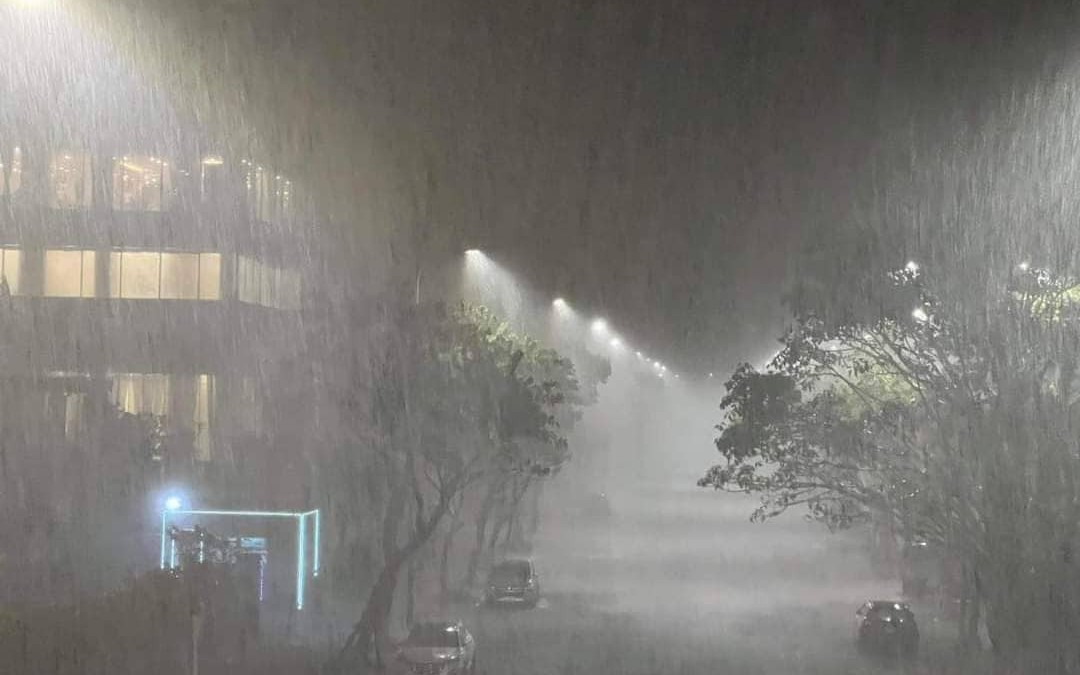 Bão Noru đổ bộ: Cảnh báo 1 trận mưa cực lớn sắp xuất hiện