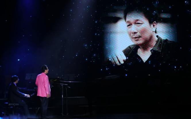 Đêm nghệ thuật 'Vẫn nguyên là nỗi khát', nhà thơ Hồng Thanh Quang nhớ bạn - nhạc sĩ Phú Quang