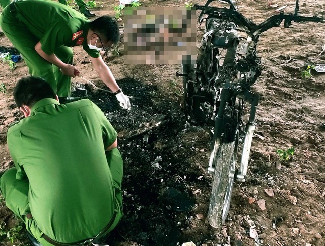 Phát hiện thi thể cháy đen trong căn nhà tôn ở Vũng Tàu - Ảnh 1. Phát hiện thi thể cháy đen trong căn nhà tôn ở Vũng Tàu - Ảnh 1.