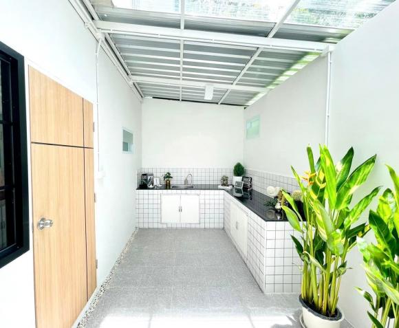 Cải tạo nhà phố cũ thành không gian 'xinh sang' chẳng kém trời Âu, hợp phong cách với những ai thích nhẹ nhàng, tối giản - Ảnh 7. Cải tạo nhà phố cũ thành không gian 'xinh sang' chẳng kém trời Âu, hợp phong cách với những ai thích nhẹ nhàng, tối giản - Ảnh 7.