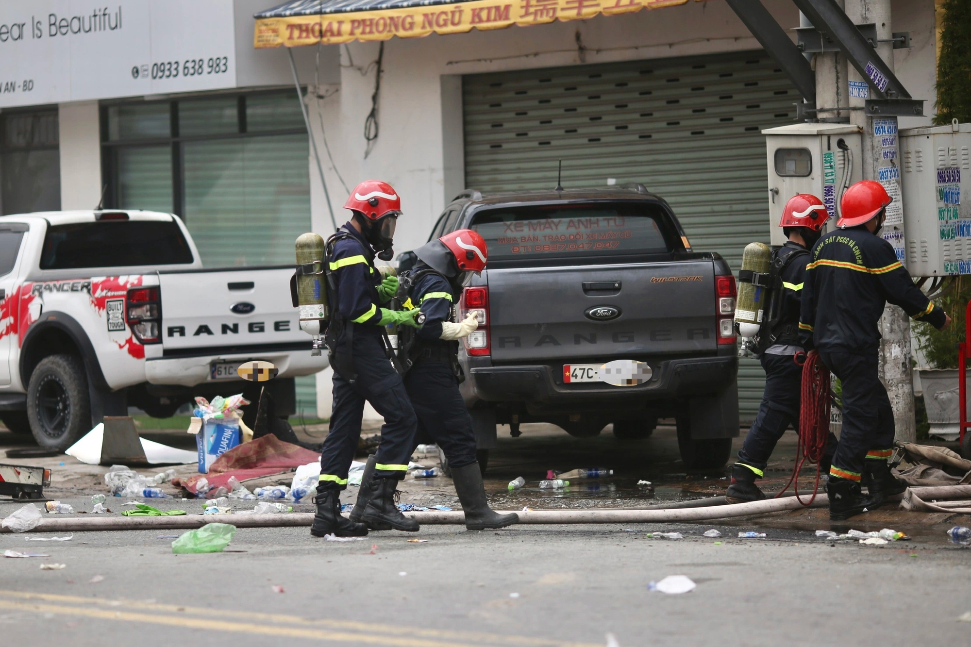 Cháy quán karaoke 12 người chết: Lính cứu hỏa kể lại giây phút tiếp cận hiện trường - Ảnh 5.