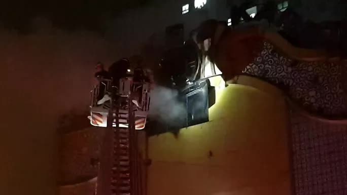 Hình ảnh cháy khủng khiếp tại karaoke ở Bình Dương, 13 người chết - Ảnh 9.