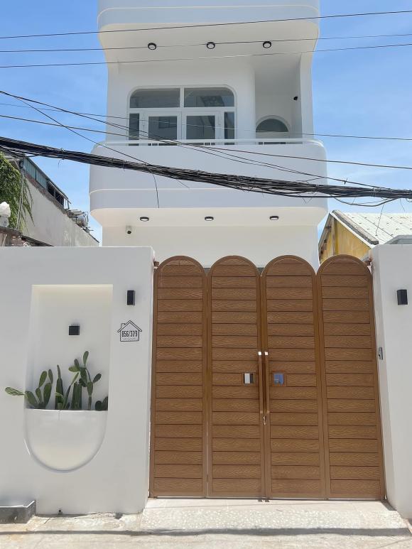 Đau lòng trước cảnh nhà dột, bố mang 10 chiếc thau đi hứng nước, cô gái quyết xây nhà khang trang để báo hiếu - Ảnh 4.