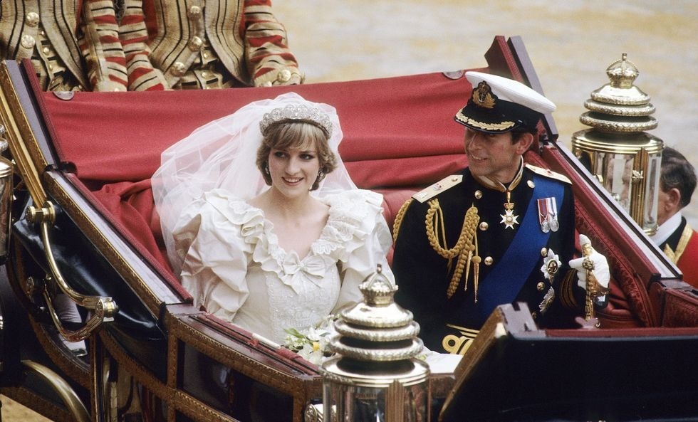 Hai cuộc hôn nhân sóng gió của Vua Charles III - Ảnh 2.
