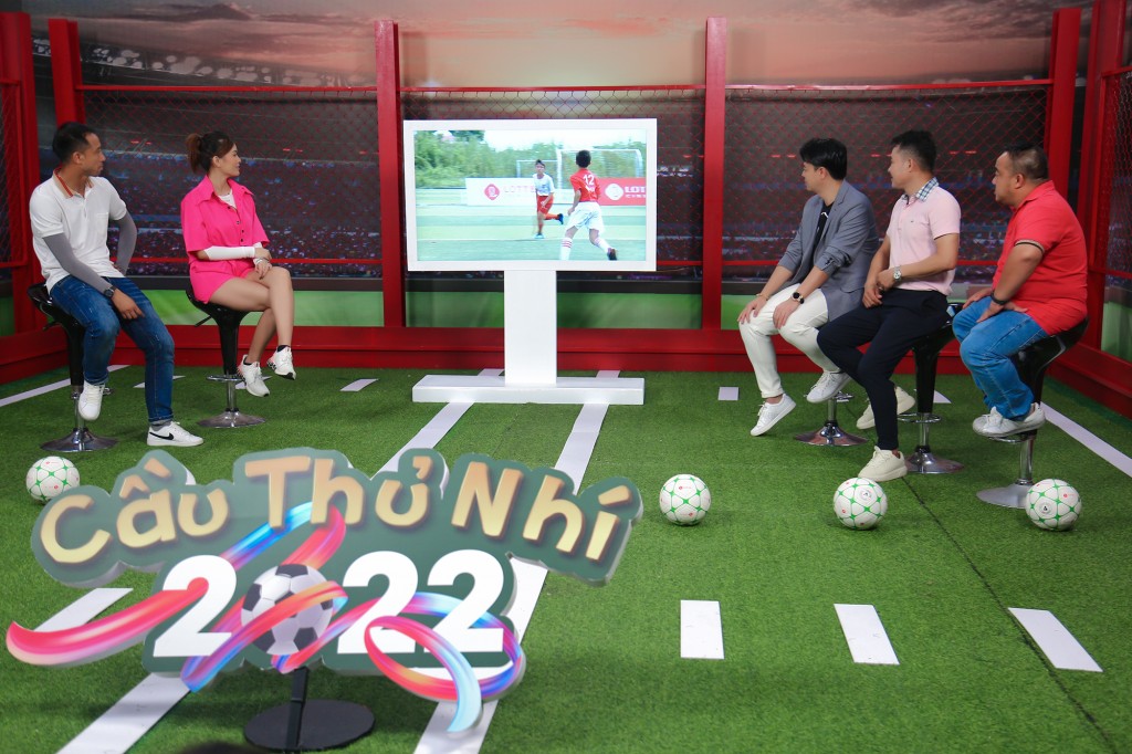 Tiêu chí chọn top 10 cầu thủ nhí của HLV Nguyễn Hồng Sơn và Vũ Như Thành - Ảnh 2.