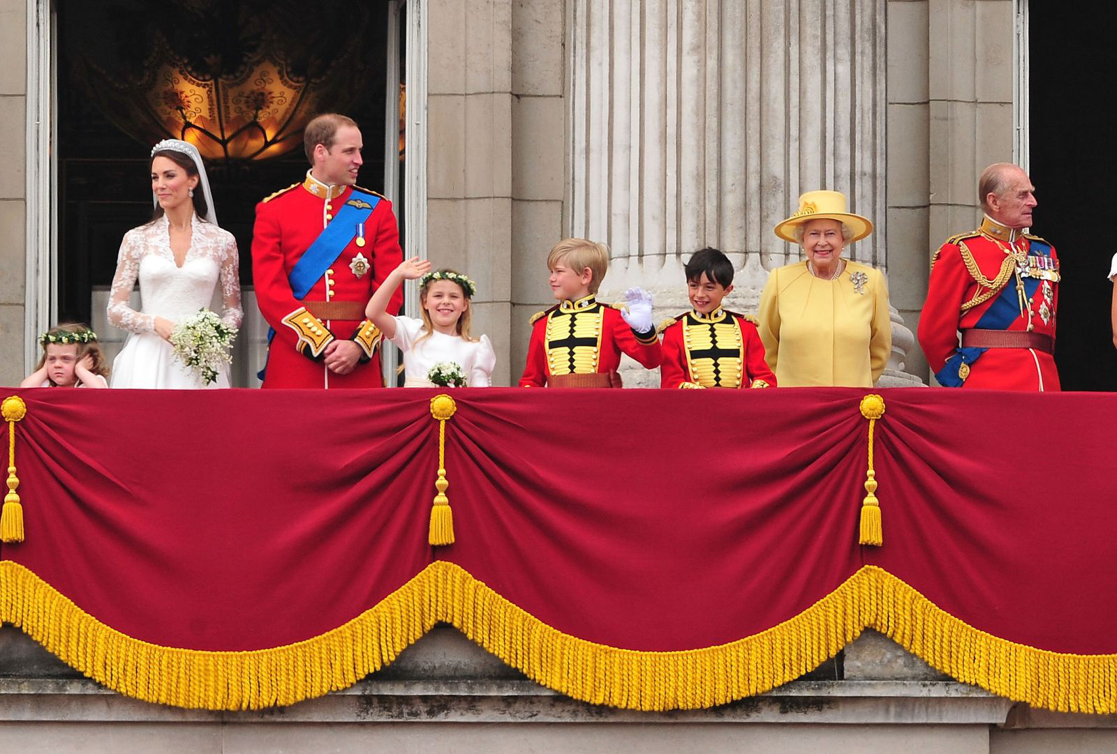 Cuộc đời lừng lẫy của Nữ hoàng Elizabeth II: Người phụ nữ được coi là vĩ đại nhất nước Anh - Ảnh 9.