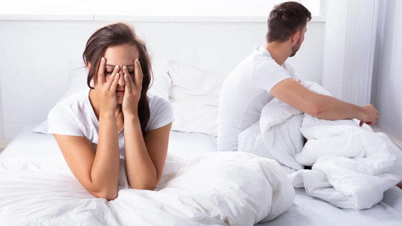 25% các cặp đôi người Mỹ ngủ riêng để ngon giấc hơn - Ảnh 2.