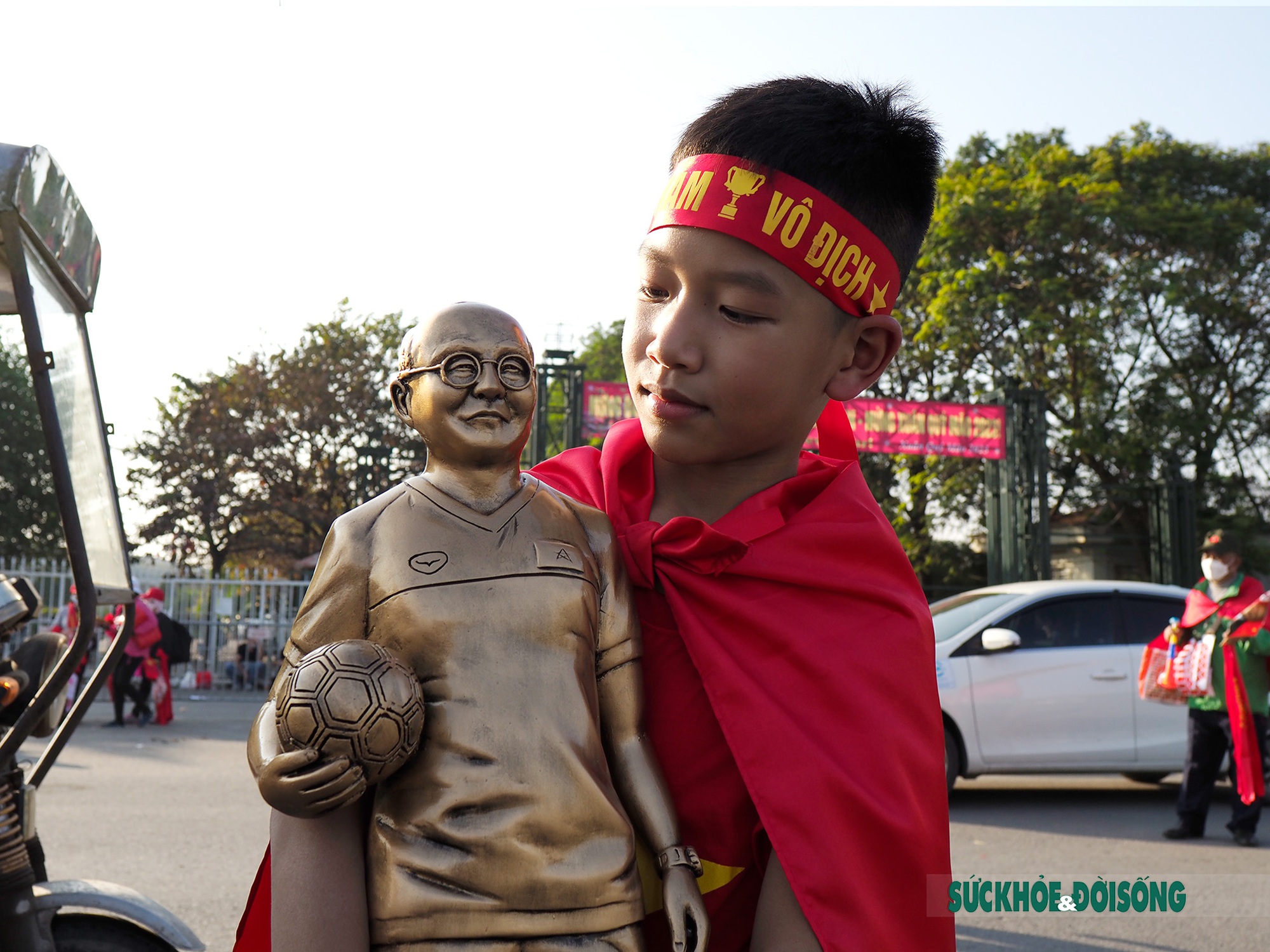 Mỹ Đ&igrave;nh 'rực lửa' trước giờ khai m&agrave;n chung kết Việt Nam vs Th&aacute;i Lan - Ảnh 5.