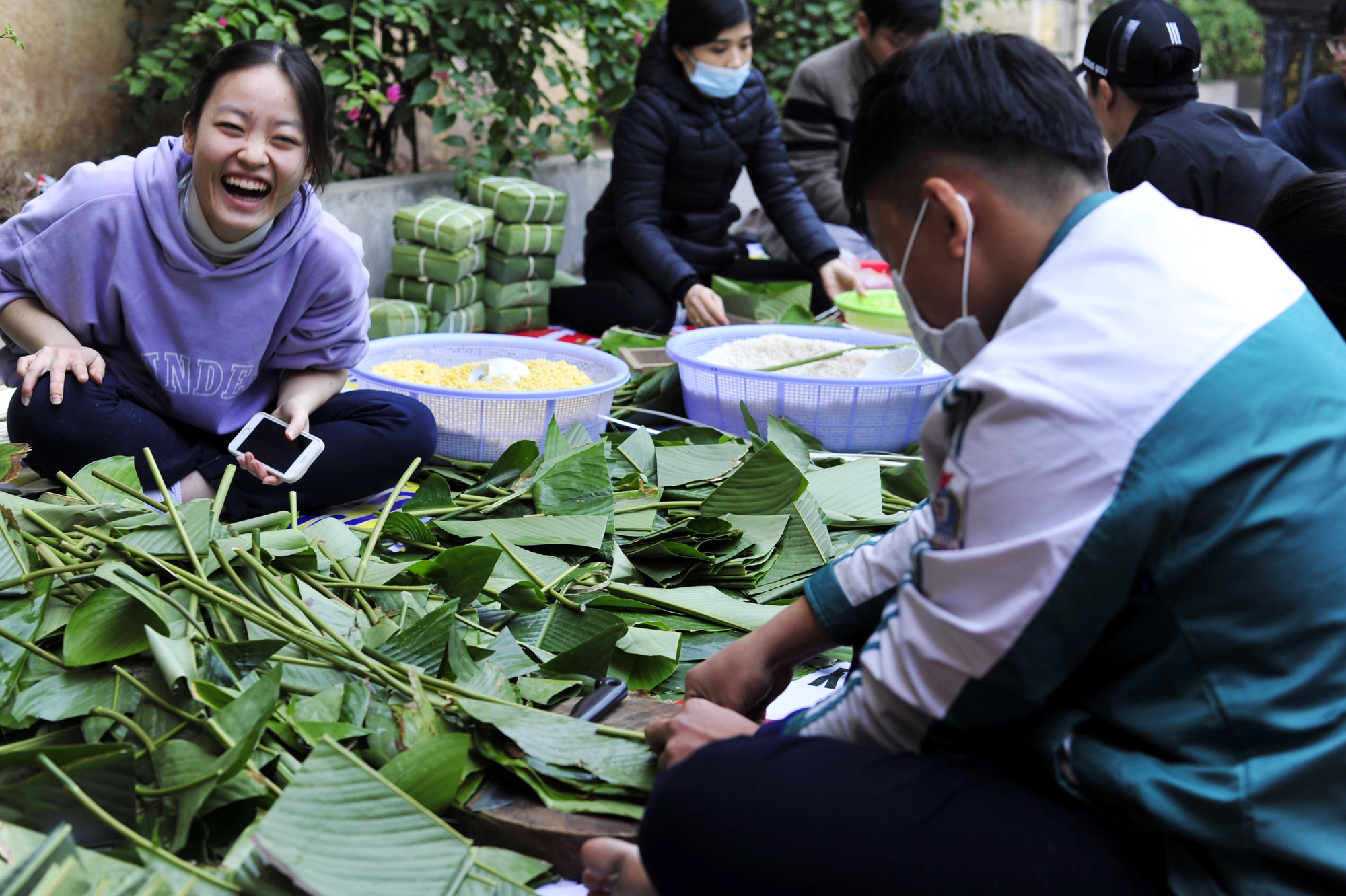 Tết yêu thương và hàng trăm chiếc bánh chưng 0 đồng nóng hổi đến với hoàn cảnh khó khăn trước khoảnh khắc giao thừa - Ảnh 5.