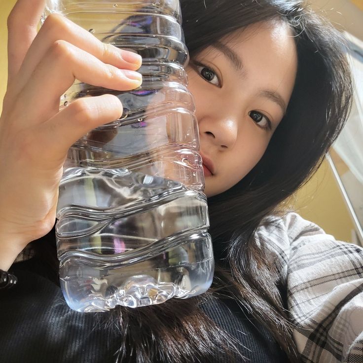 Nữ giới sau khi thức dậy v&agrave;o buổi s&aacute;ng nếu c&oacute; 3 biểu hiện n&agrave;y th&igrave; c&oacute; thể l&agrave; bạn đang b&eacute;o một c&aacute;ch &acirc;m thầm - Ảnh 1.