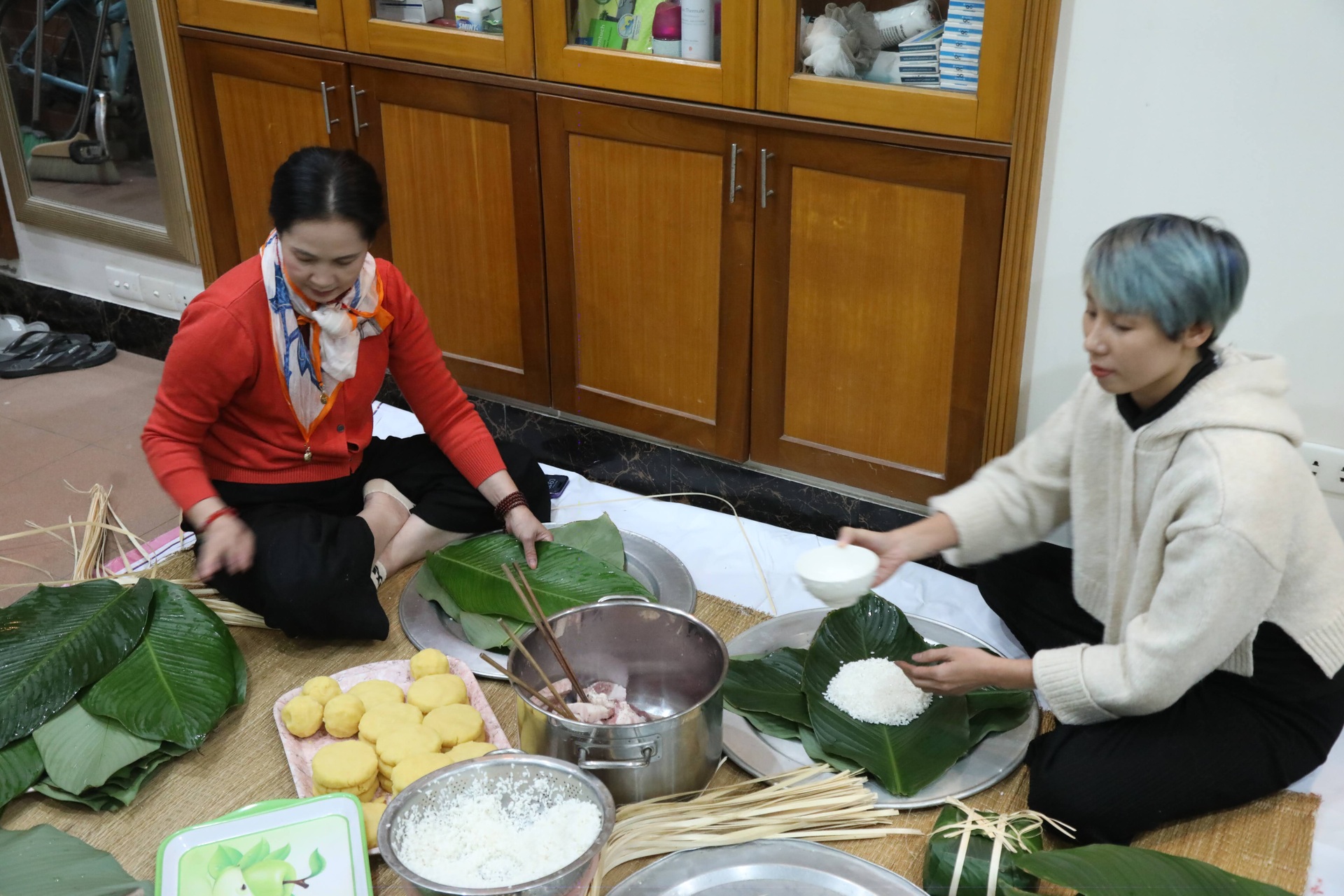 Cuộc sống đời thường khác hẳn mẹ chồng ghê gớm trên phim của NSND Lan Hương - Ảnh 6.