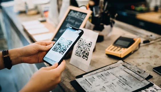 Về qu&ecirc; ăn Tết ở đ&acirc;u cũng nhận chuyển khoản, đi gội đầu quẹt QR, shipper c&ograve;n chuyển lại tiền thừa qu&aacute; xịn - Ảnh 3.