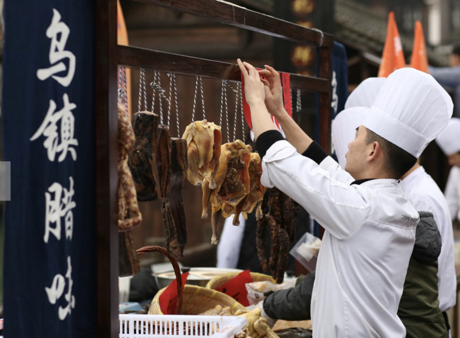 Cổ trấn nghìn năm tuổi ở Trung Quốc đón Tết như thế nào? - Ảnh 4. Cổ trấn nghìn năm tuổi ở Trung Quốc đón Tết như thế nào? - Ảnh 4.