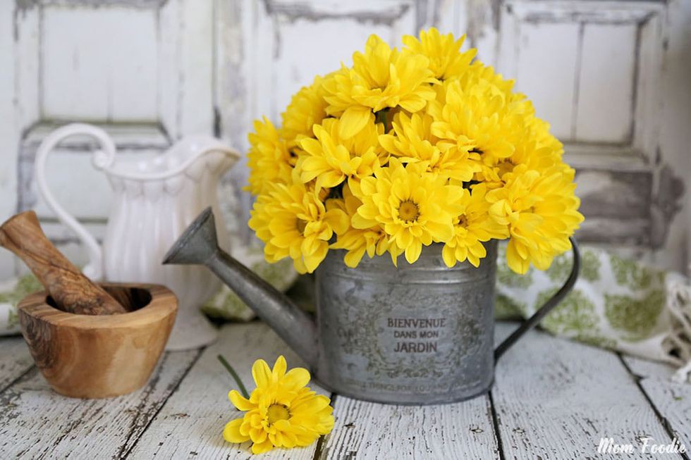 15 cách cắm hoa tuyệt đẹp vào mùa xuân mà lại tiết kiệm ai cũng nên dắt túi để căn nhà bừng sáng - Ảnh 4.