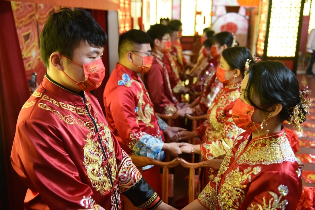 Kết hôn như xuống địa ngục': Thanh niên Trung Quốc ngày càng từ ...