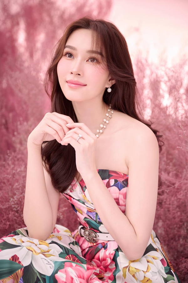 Hình ảnh mới nhất của Hoa hậu Đặng Thu Thảo khẳng định đẳng cấp đẹp mãi theo thời gian - Ảnh 2.