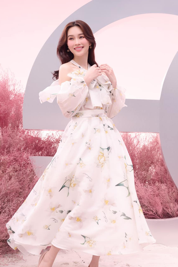 Hình ảnh mới nhất của Hoa hậu Đặng Thu Thảo khẳng định đẳng cấp đẹp mãi theo thời gian - Ảnh 5.