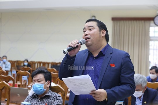 Kh&ocirc;ng khởi tố vụ nữ nh&acirc;n vi&ecirc;n s&acirc;n golf bị h&agrave;nh hung  - Ảnh 2.