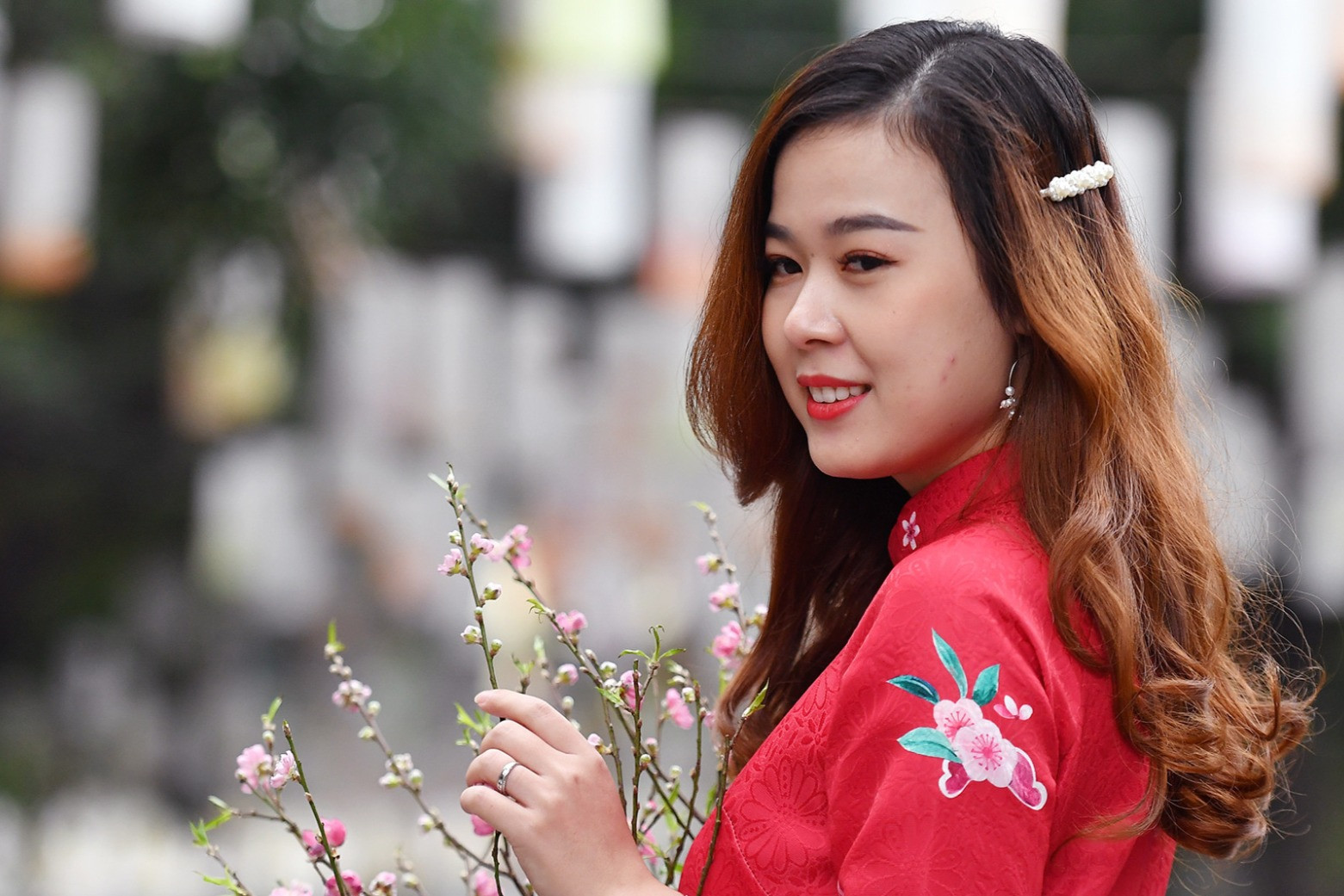 Tết đến rồi, bỏ hết giận hờn, ấm ức được không? - Ảnh 1. Tết đến rồi, bỏ hết giận hờn, ấm ức được không? - Ảnh 1.
