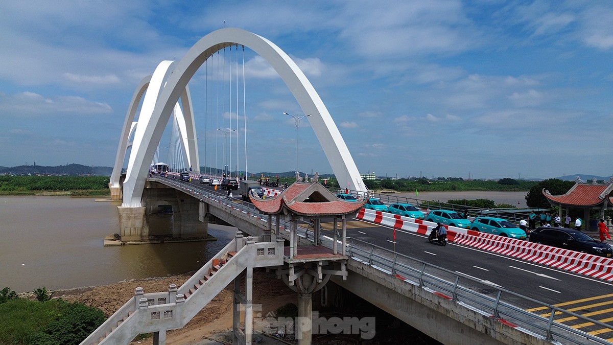 Độc lạ cầu vòm thép cao nhất Việt Nam vừa khánh thành - Ảnh 3.
