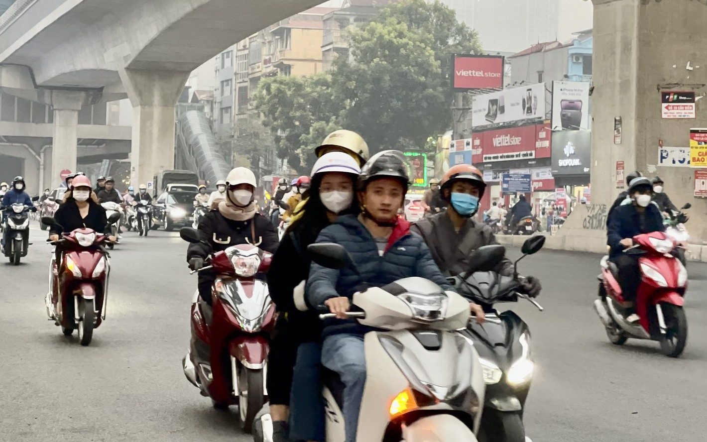 Thời tiết Hà Nội 3 ngày tới: Người dân Thủ đô có phải "co ro" khi không khí lạnh tăng cường tràn về? 