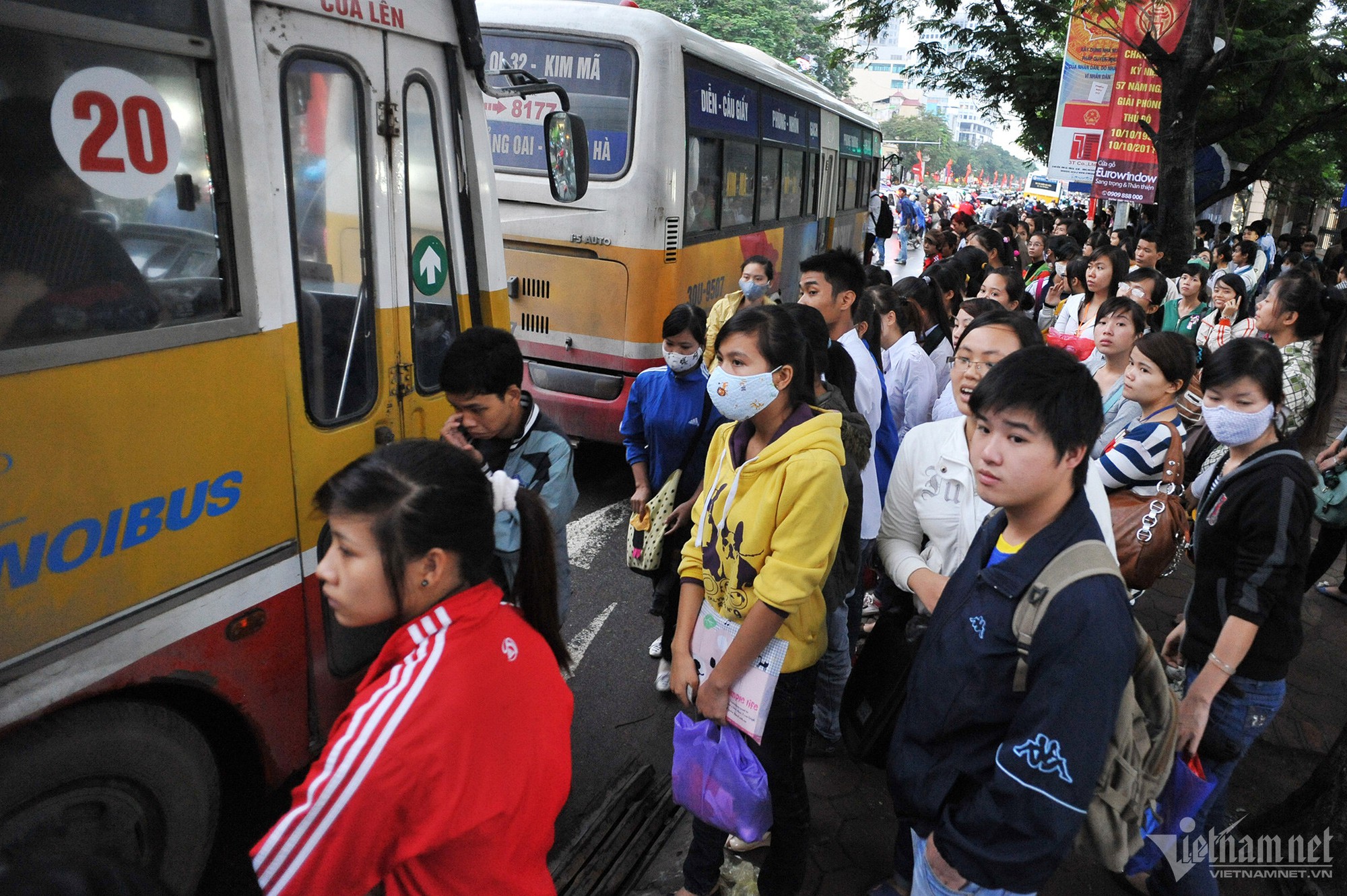 Đề xuất tăng vé xe buýt ở Hà Nội từ 1/1/2024 - Ảnh 1.