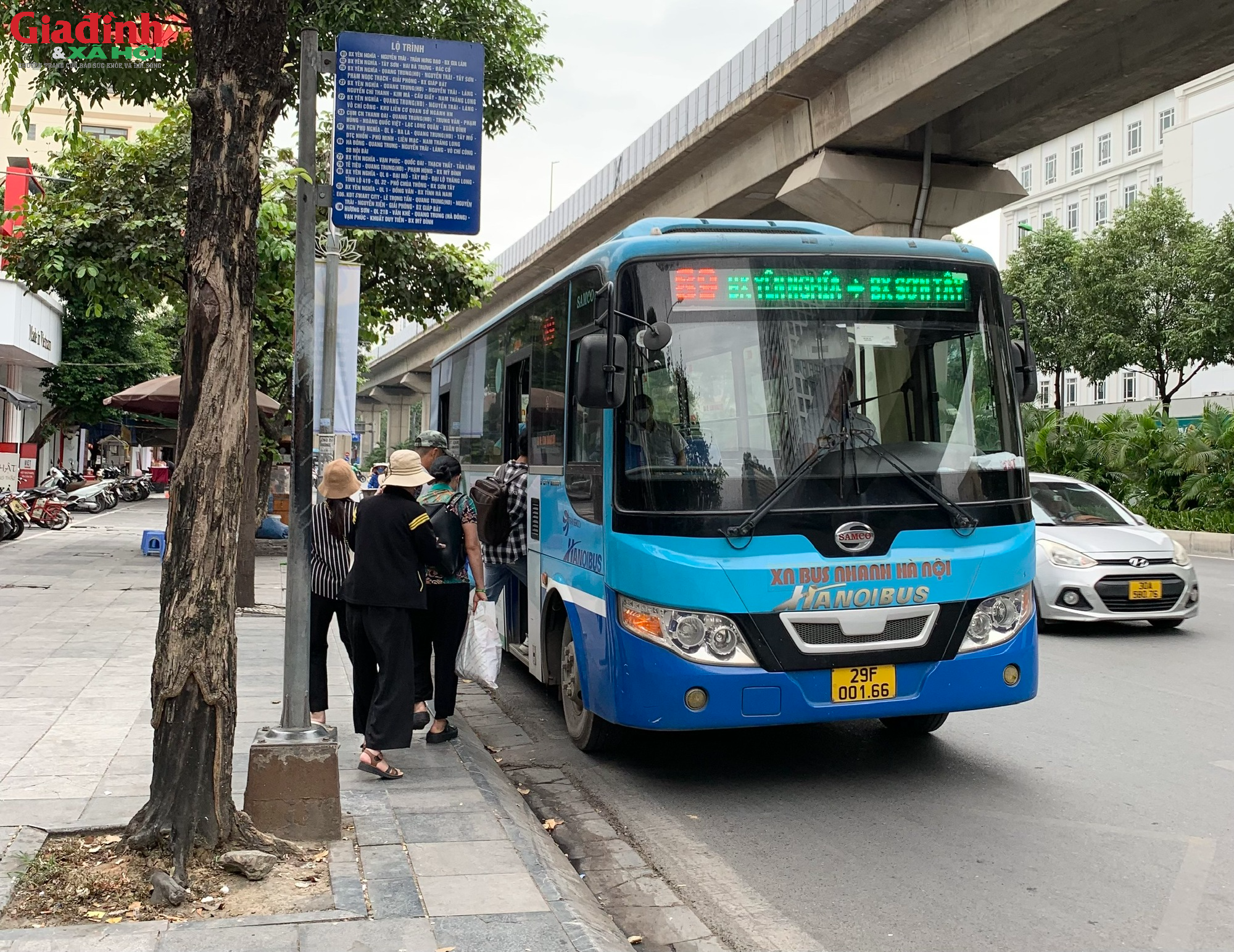 Người dân nghĩ gì sau đề xuất tăng giá vé xe buýt của Sở Giao thông Vận tải Hà Nội? - Ảnh 1.