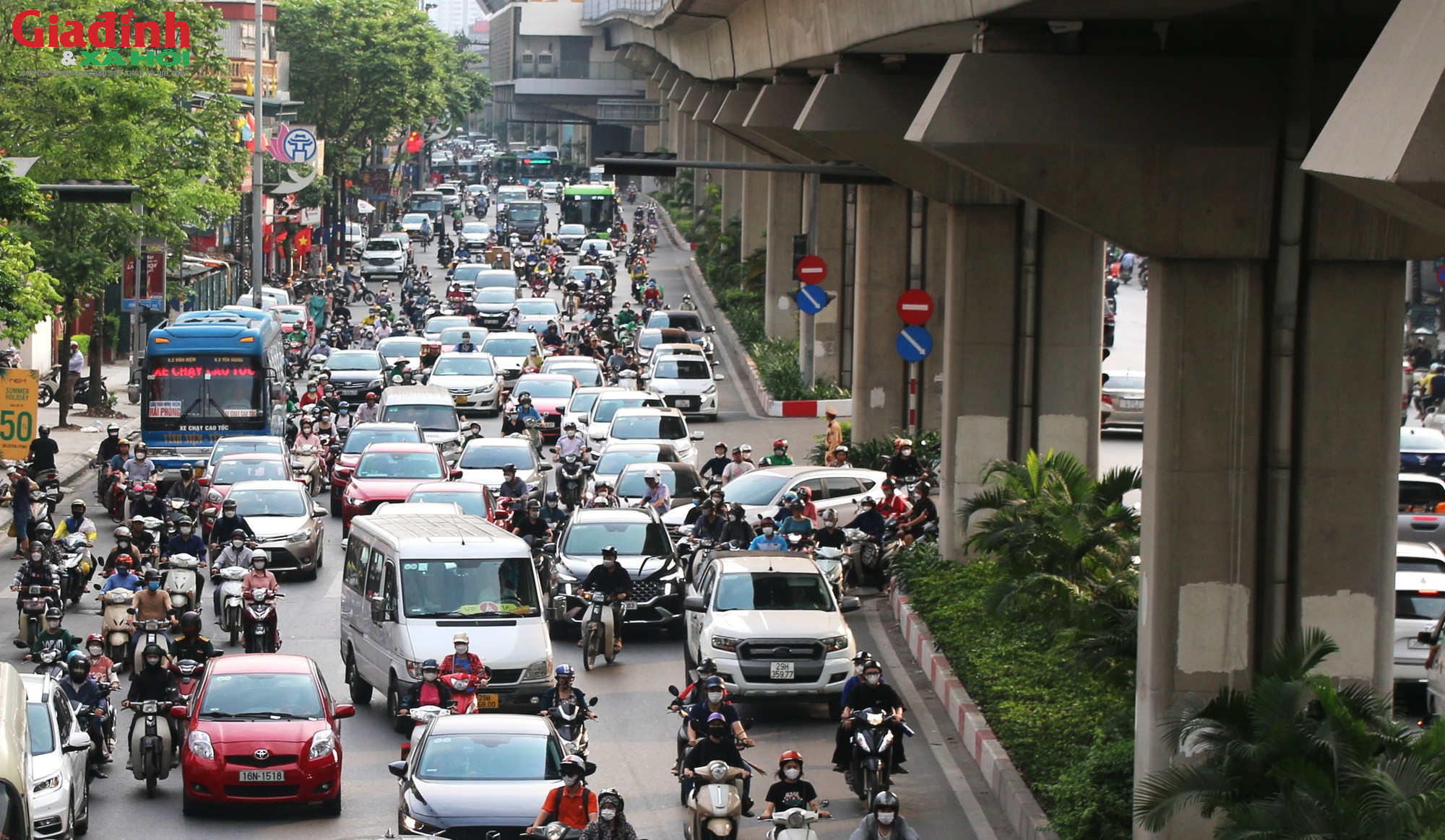 Người dân nghĩ gì sau đề xuất tăng giá vé xe buýt của Sở Giao thông Vận tải Hà Nội? - Ảnh 5.