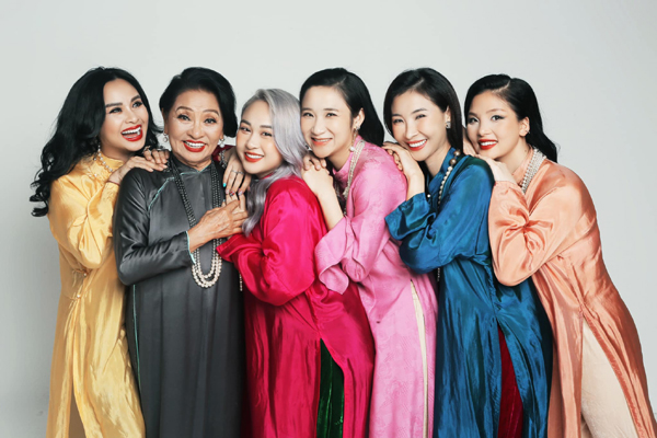 Mẹ ruột, em dâu và con gái chung -riêng nhà Thanh Lam hạnh phúc trong một khung hình - Ảnh 2.