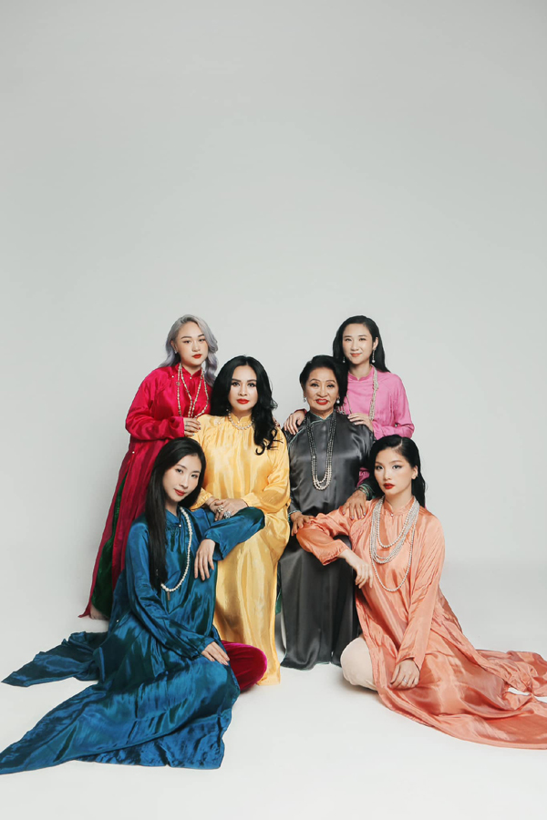 Mẹ ruột, em dâu và con gái chung -riêng nhà Thanh Lam hạnh phúc trong một khung hình - Ảnh 8.