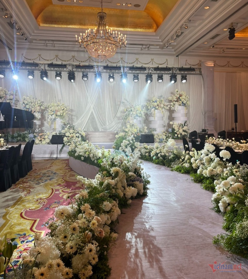 Hé lộ không gian đám cưới riêng tư của Thanh Hằng và chồng nhạc trưởng - Ảnh 3.