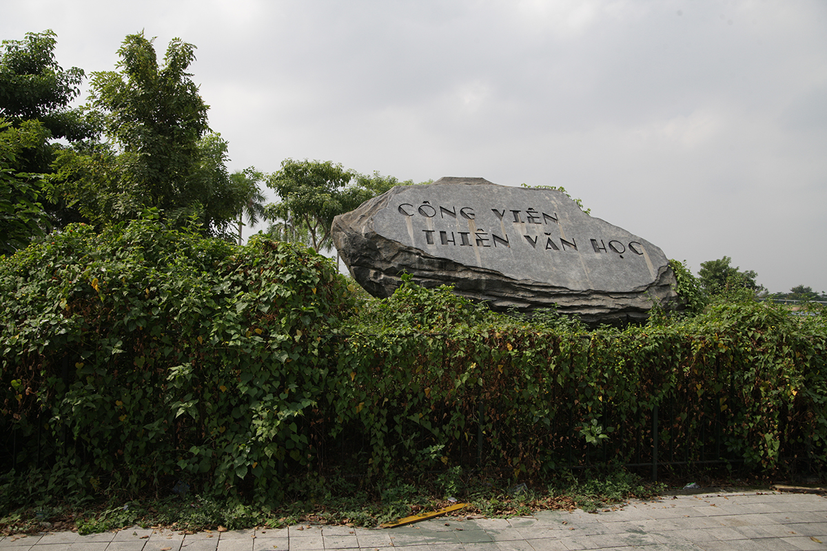 Cận cảnh công viên rộng 12 ha giữa lòng Hà Nội chưa một lần mở cửa đón khách - Ảnh 8.