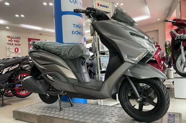 Bất ngờ một mẫu xe ga từng là đối thủ của Honda giảm giá không phanh cả 20 triệu, rẻ hơn cả Vision - Ảnh 3.