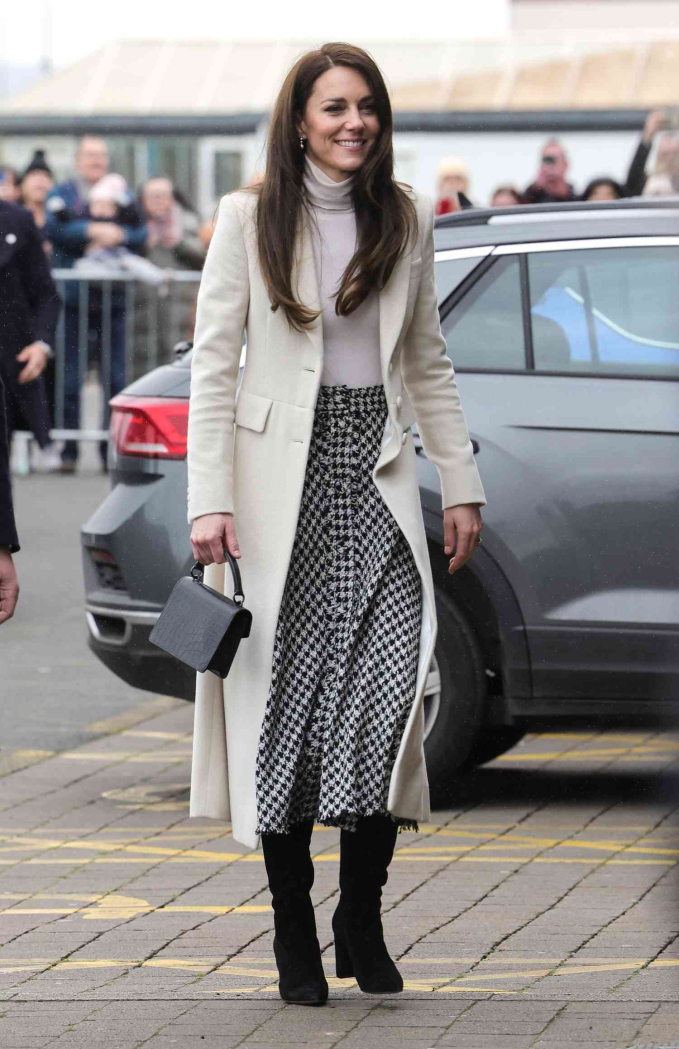 9 sets of long skirts show the class of fashion icons of Princess Kate Middleton - Photo 4.