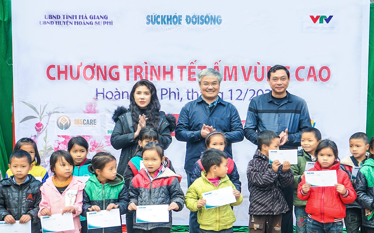 tro-giup-xa-hoi-16981999042561051730167.jpg