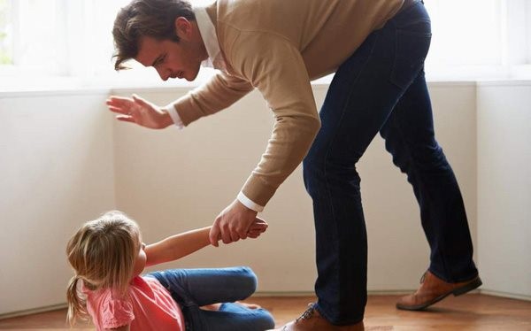 7 kiểu cha mẹ dễ nuôi ra những đứa con bất hiếu - Ảnh 2.